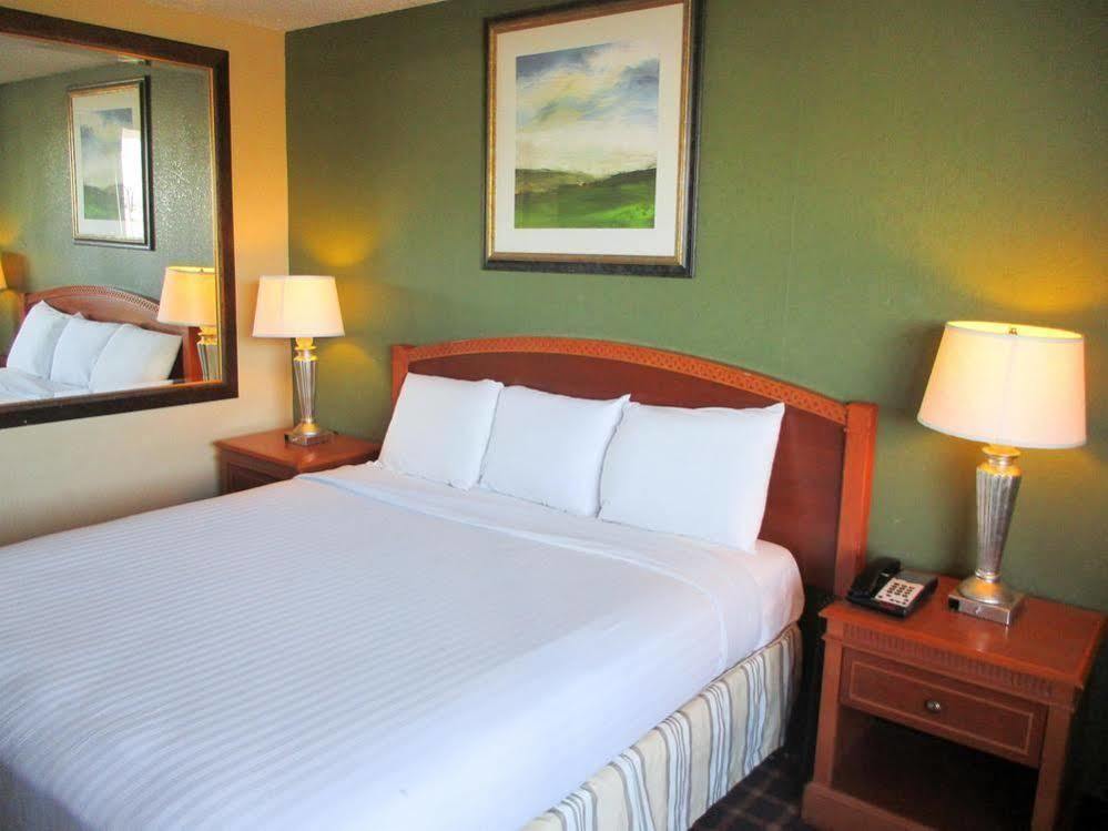 Oyo Hotel Bossier City La - Red River Экстерьер фото
